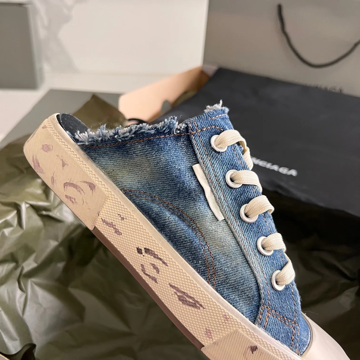 👟👟Ex-factory price 420👟👟 Half-drag denim BALENCIAGA washed and aged craftsmanship half-drag low-top with original packaging Code number: 35-44 (45 customized)